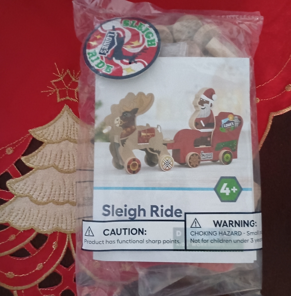 3/$10 🌟 NEW Lowe's Sleigh Ride Wooden Toy Project Craft